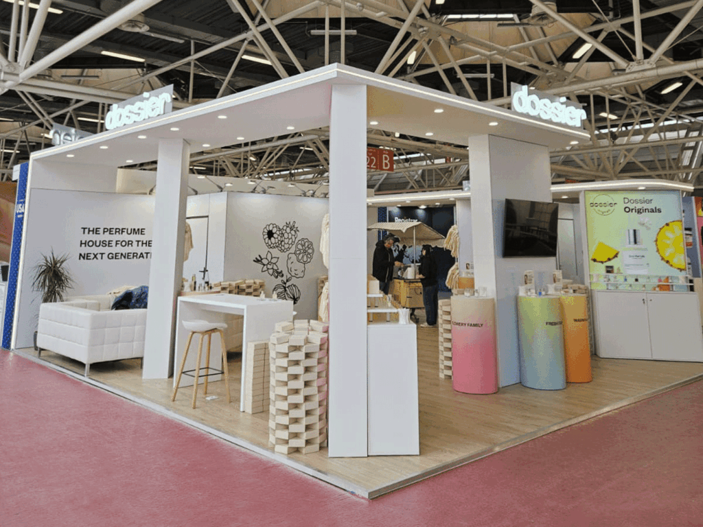 Custom Exhibition Stand For Dossier